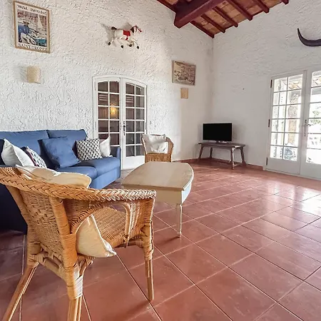 Détente Provençale Avec Vue Casa de Férias *