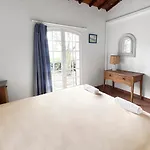 Detente Provencale Avec Vue 펜션 *