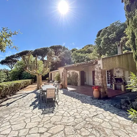 Detente Provencale Avec Vue Feriehus *