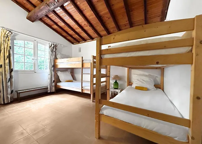 Detente Provencale Avec Vue بيت للعطل